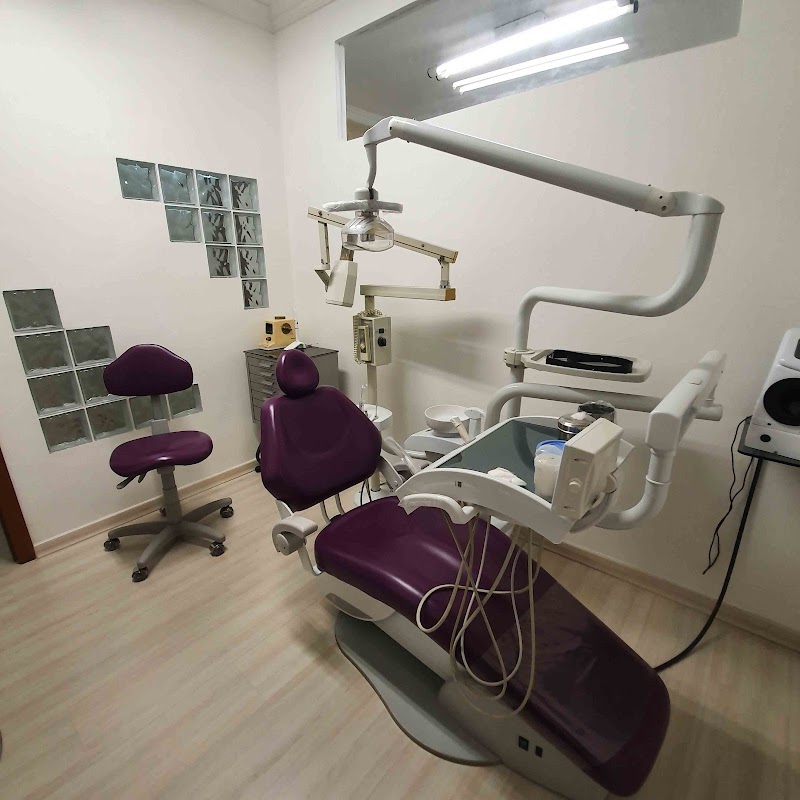 Dr. Alex Gasparini Sampaio - Odontologia & Estética - foto 2