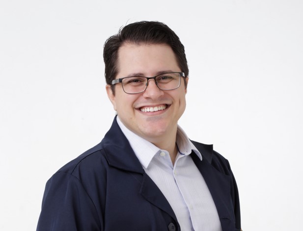 Dr. Alex Gasparini Sampaio - Odontologia & Estética