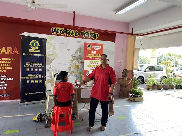 SJK(T) THIRUVALLUVAR photo 2