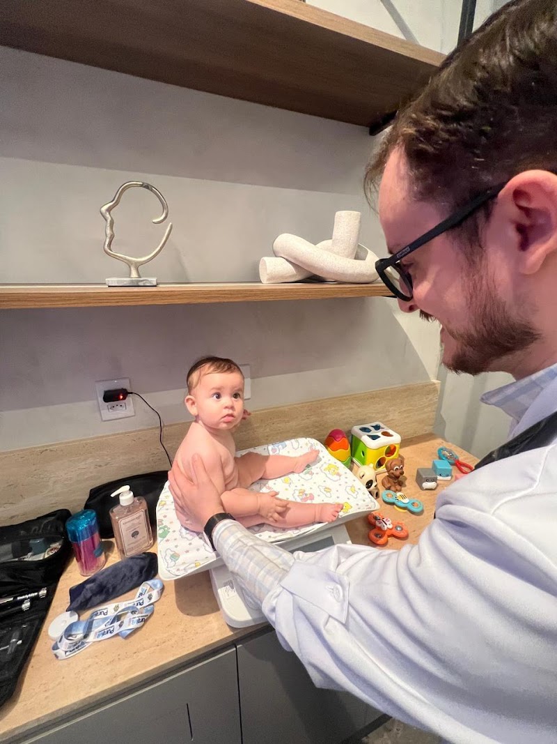 Foto de Dr. Mateus O. Vieira | Pediatra em Joinville