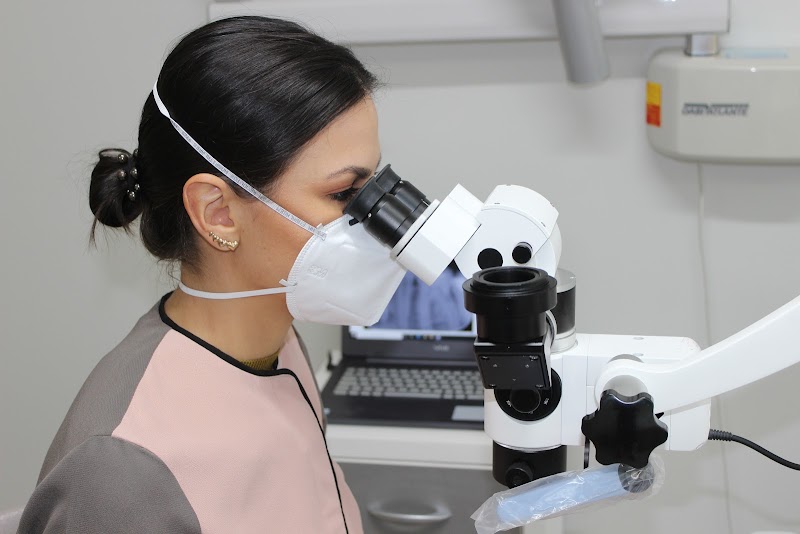 Endodontista Joinville - Dra. Jéssica Vavassori