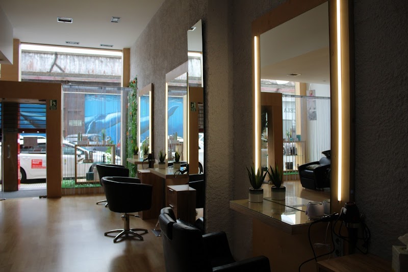 Peluquería Silvia y Paula photo 3