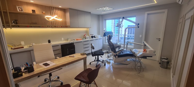 Dra. Suyana Carneiro - Implantes Dentário - foto 5