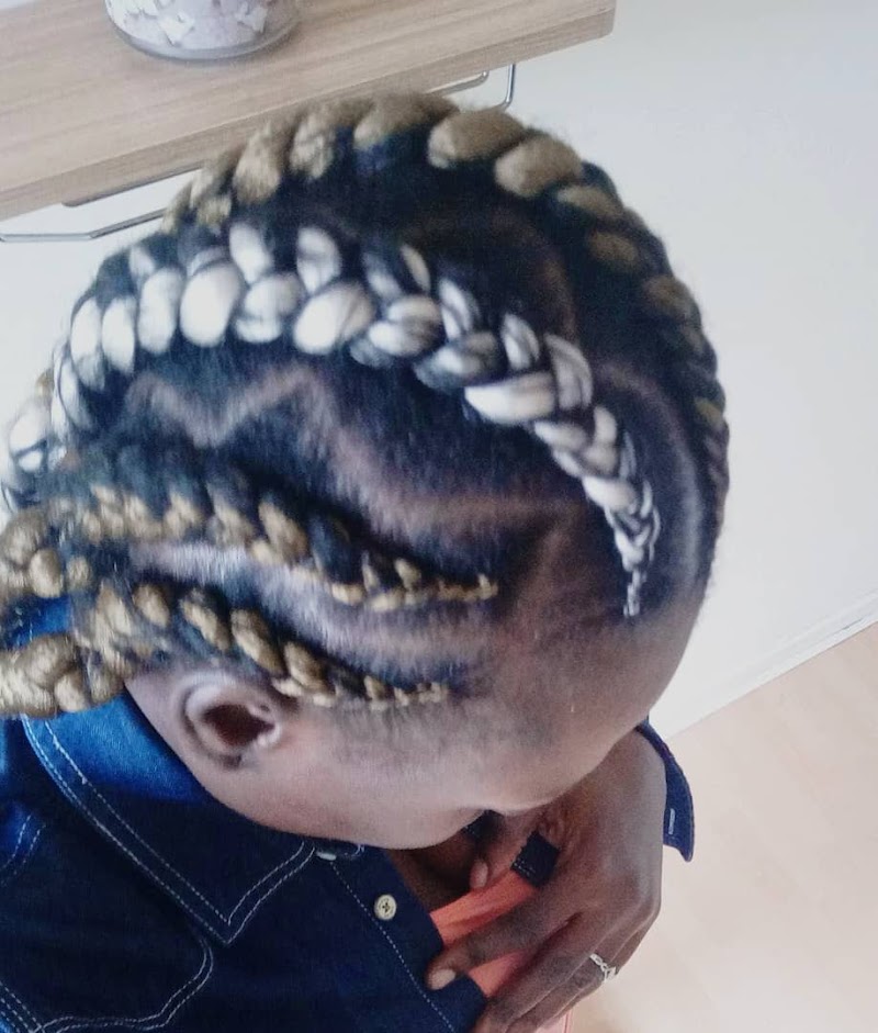 TheRealHairLooks (African/Caribbean Hair weave & Braids)