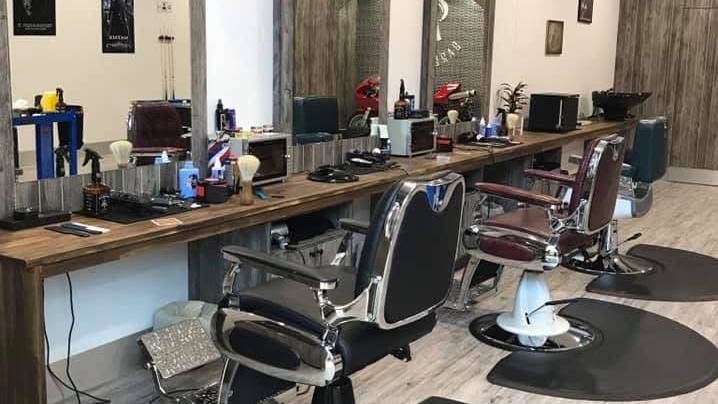 Robbie's Barbershop photo 1