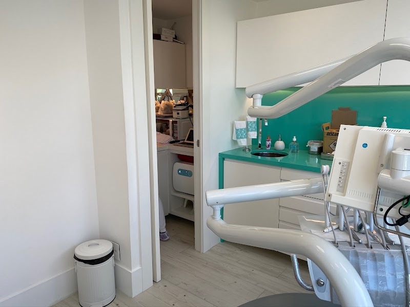 Dra. Luana Porto Cicarino da Rocha - Dentista - Odontopediatra - Invisalign - Ortodontia - Recreio