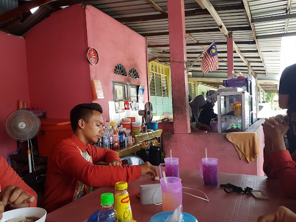 Mee Celop Morak - Photo 1