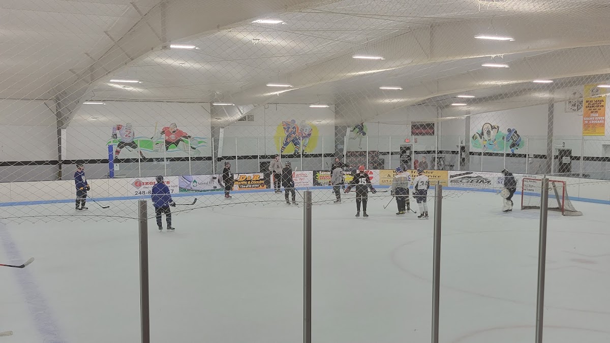 140 Ice Den exterior — Howell, United States