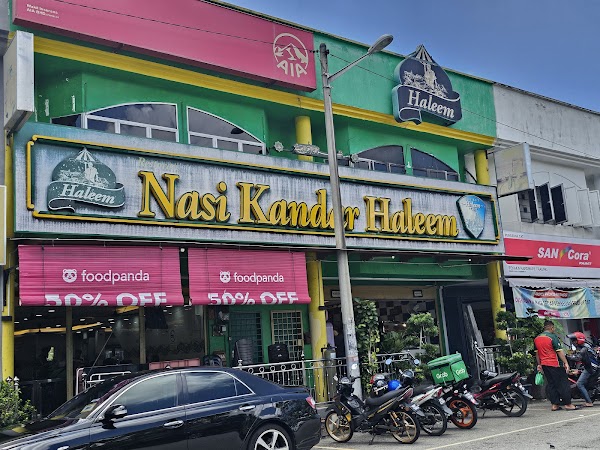 Restoran Nasi Kandar Haleem - Photo 1