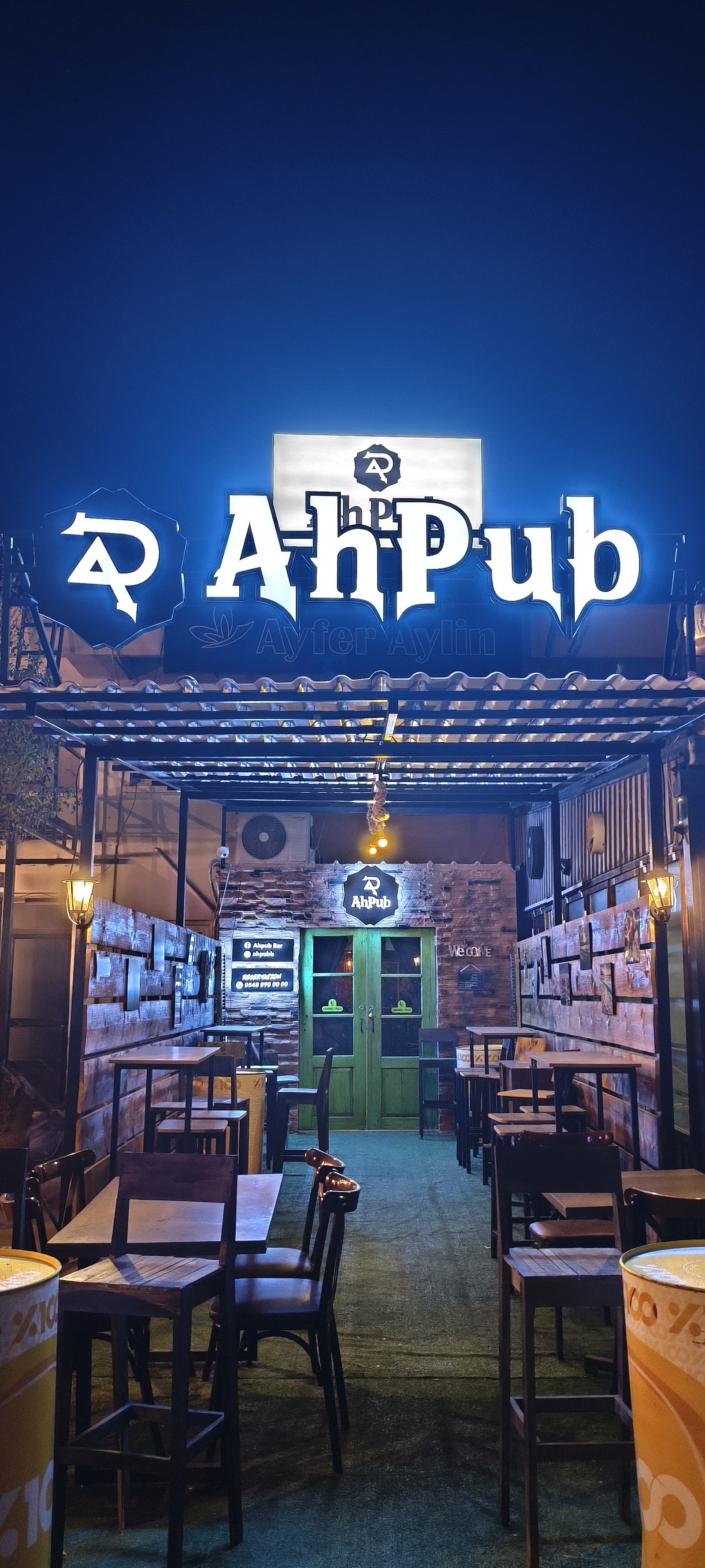 Ahpub Bar mekanı