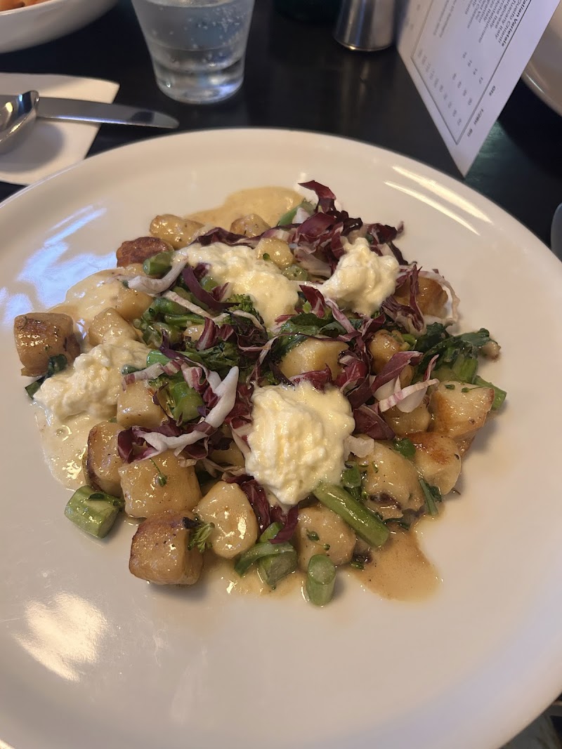 Belluci's Manuka photo 3