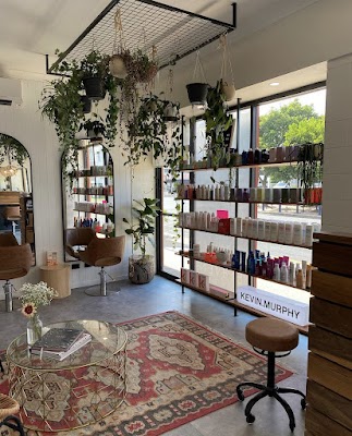 Ultra Suite Hair Bar photo 2