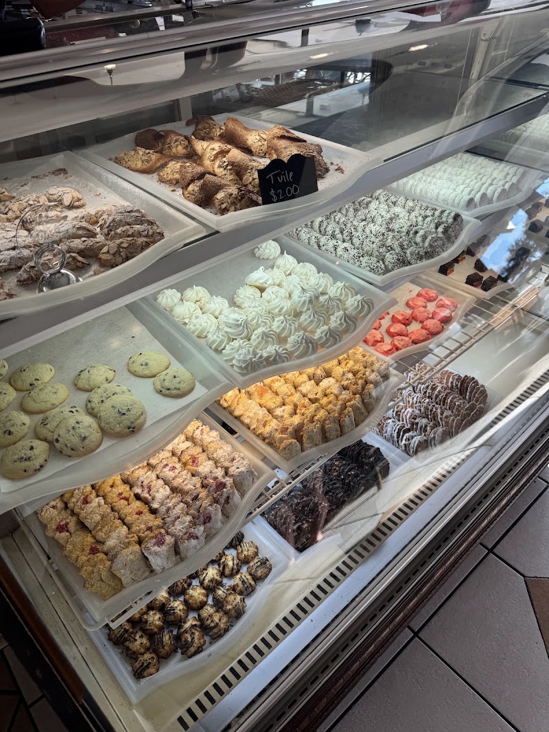 Cafe de Paris Bakery photo 2