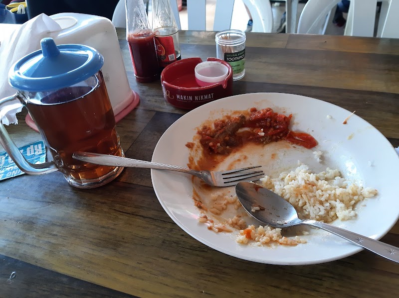 Warung Muslim Moro Seneng Ibu Tien photo 2