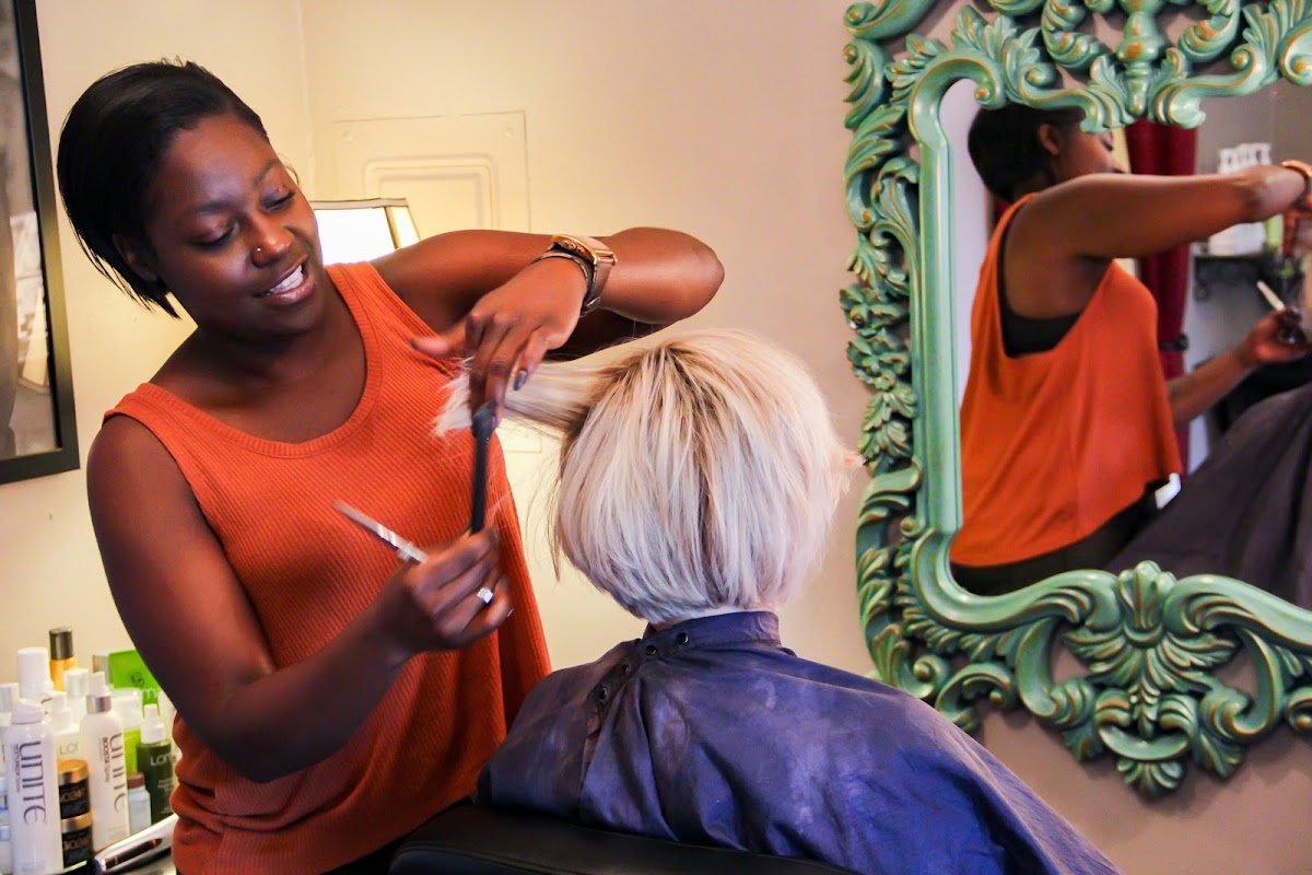Pinup Salon: Google Places image 3