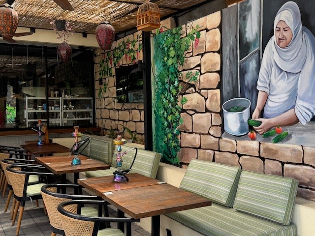 MA’HOME RESTAURANT بيت أمي - مطعم عربي - شيشة - المباريات متوفرة photo 3