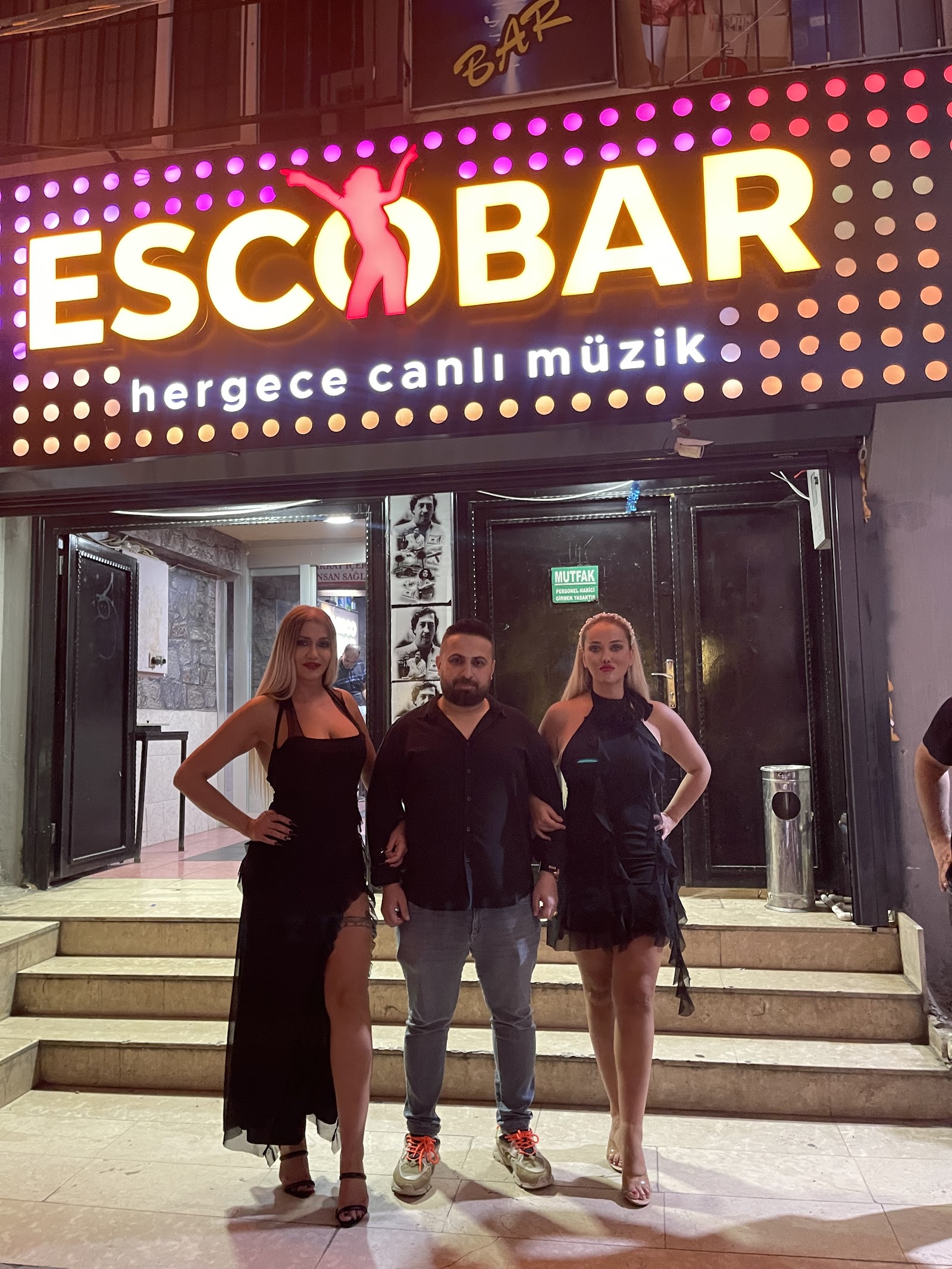 ADANA ESCOBAR mekanı