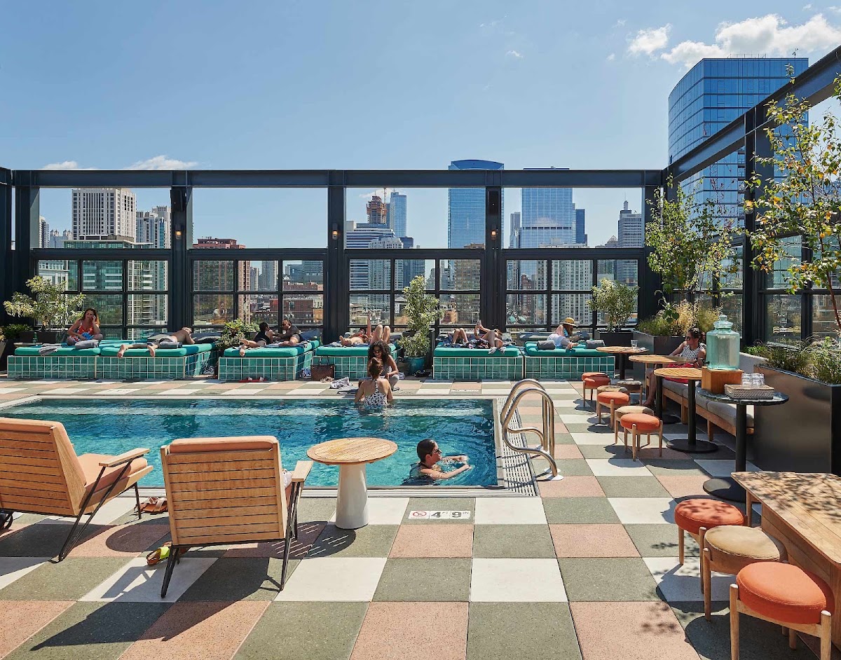 The Hoxton Chicago, dog-friendly hotel, photo 2