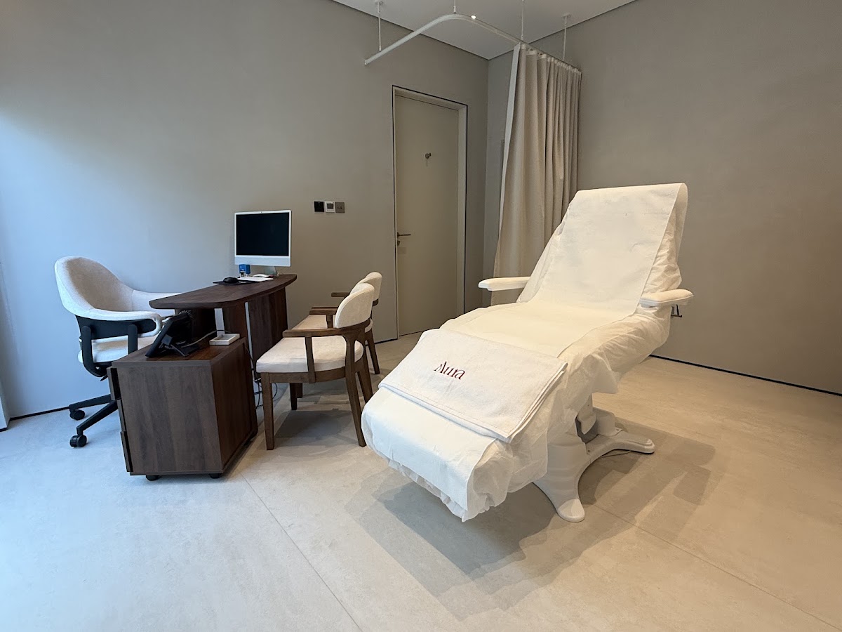 Aura Clinic 2