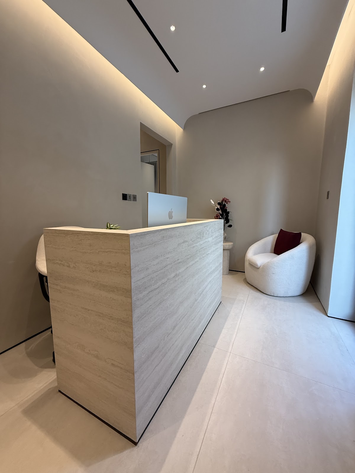 Aura Clinic 3