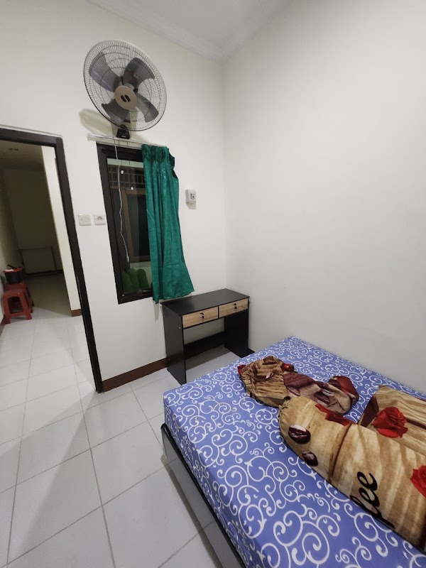 Kost Ibu Lisa Cipondoh Tangerang
