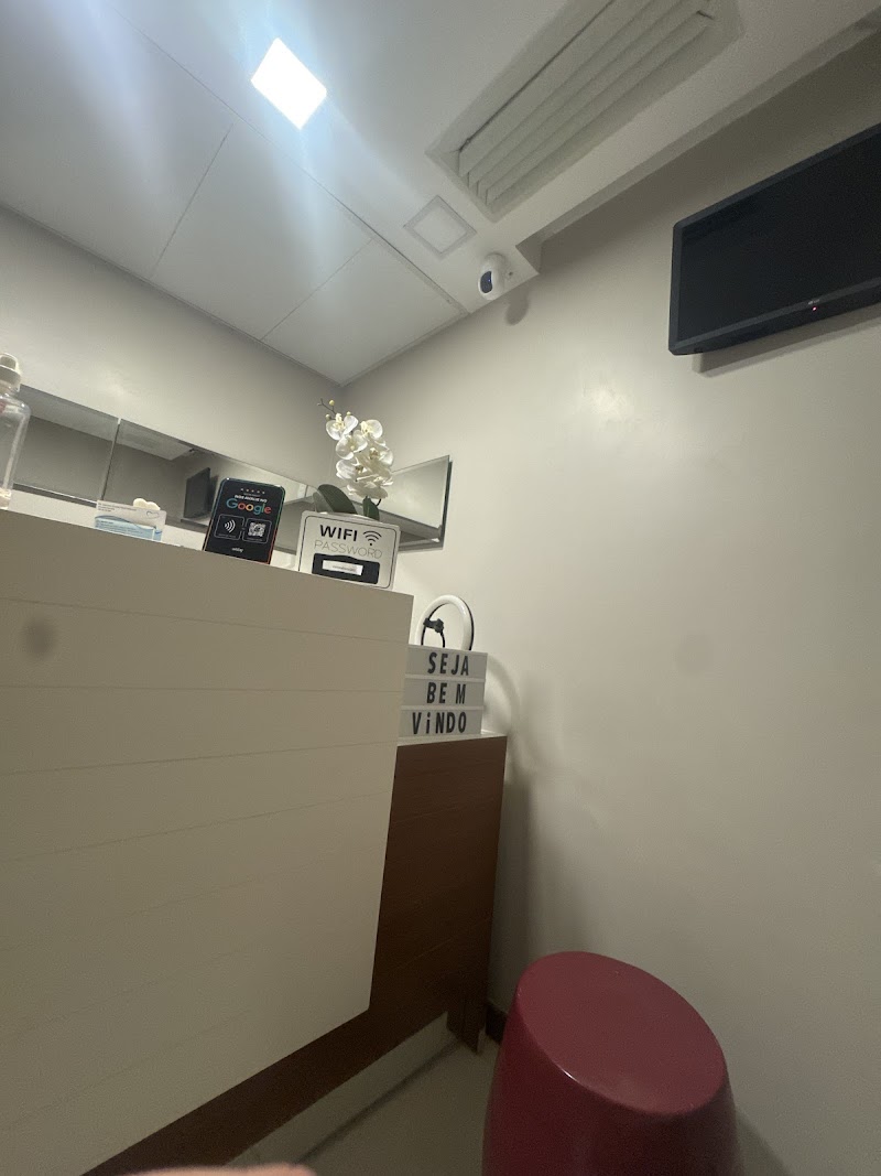 Dra. Daniella Auday: Especialista em Implantes e Próteses Dentárias na Clínica de Referência - foto 5