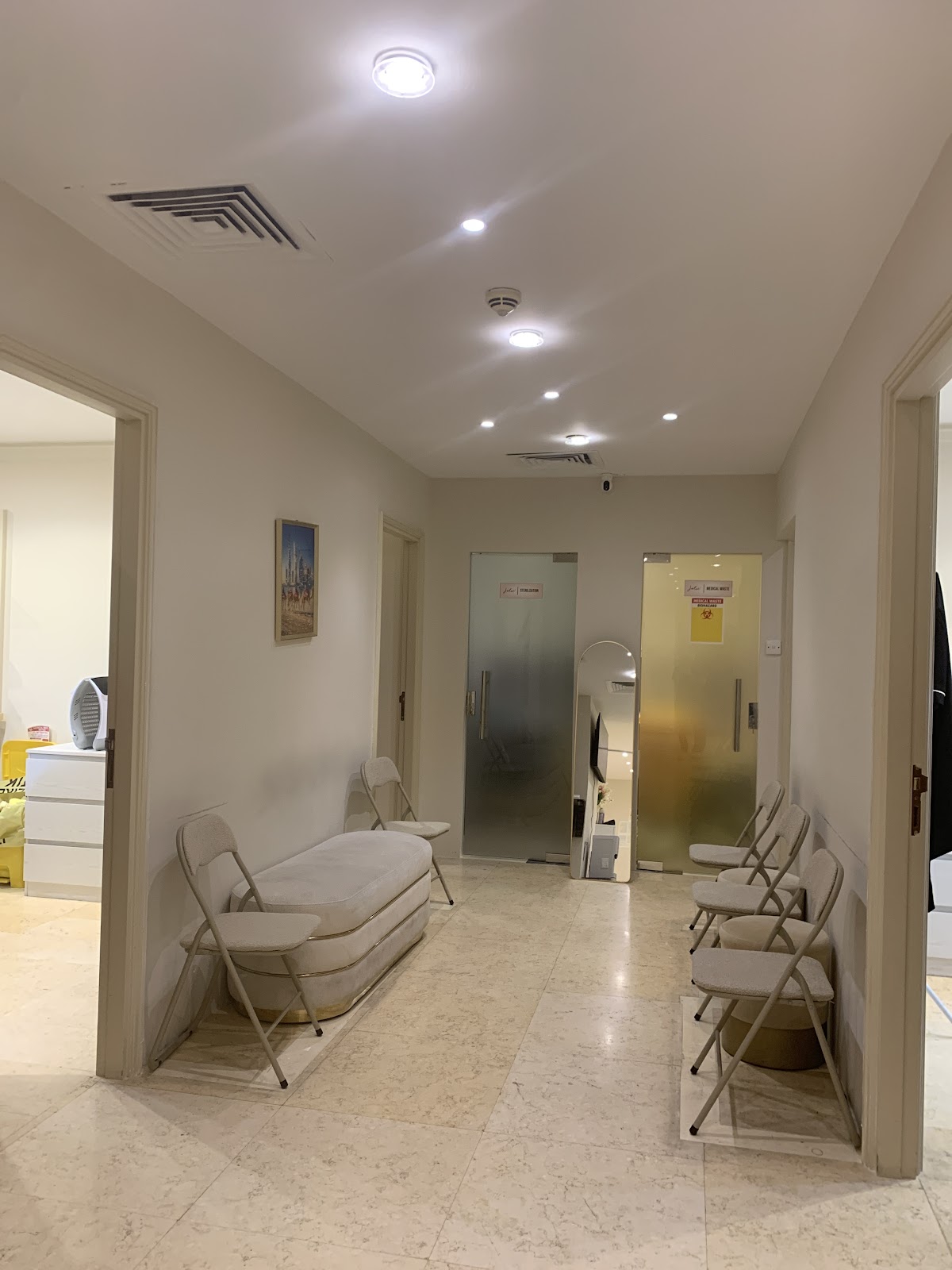 Jolie Clinic 3