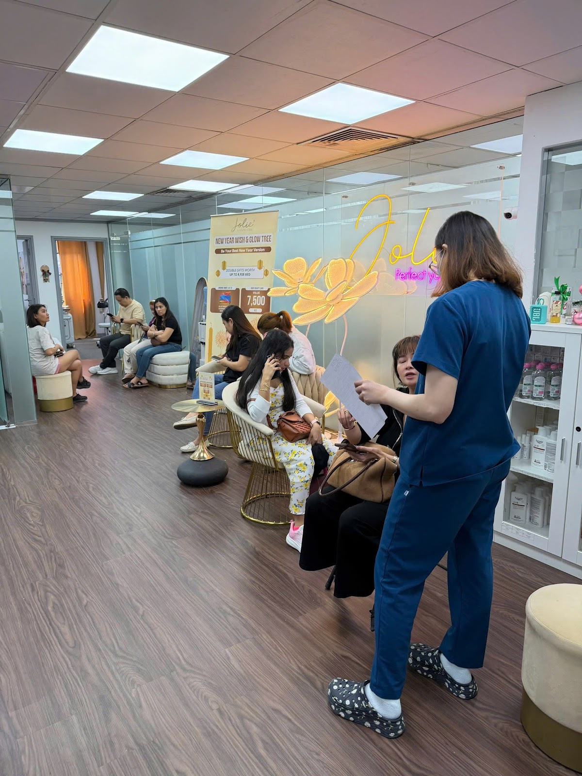 Jolie Clinic 4
