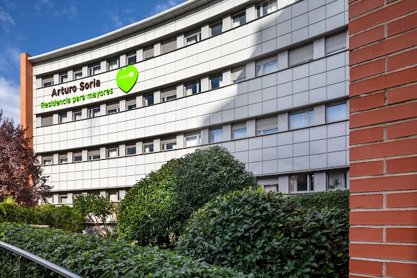 Residencia Residencia para mayores Arturo Soria | DomusVi — C. Duquesa de Castrejón, 18-20, Hortaleza, 28033 Madrid, España
