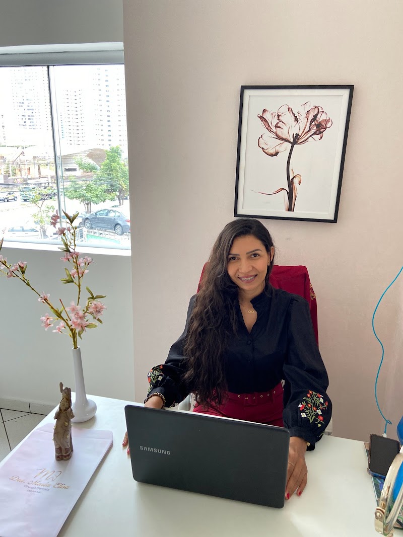 Dentista em Cuiabá - Dra. Maria Elisa Rosa - foto 2