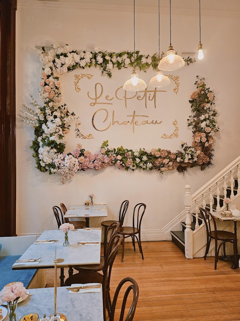 Le Petit Chateau Restaurant photo 9