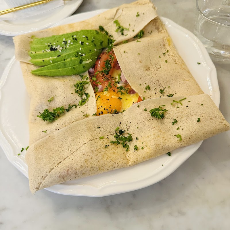 Le Petit Chateau Restaurant photo 7