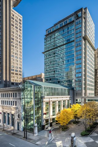 Delta Hotels Vancouver Downtown Suites