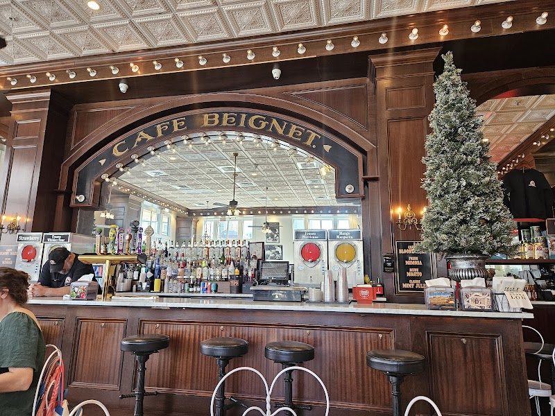 Cafe Beignet, Decatur Street photo 3