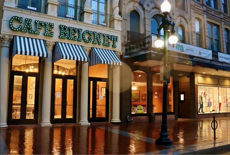 Cafe Beignet, Decatur Street photo 1