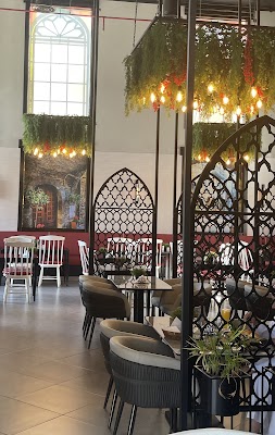 مطعم المنقل (مطعم لبناني )