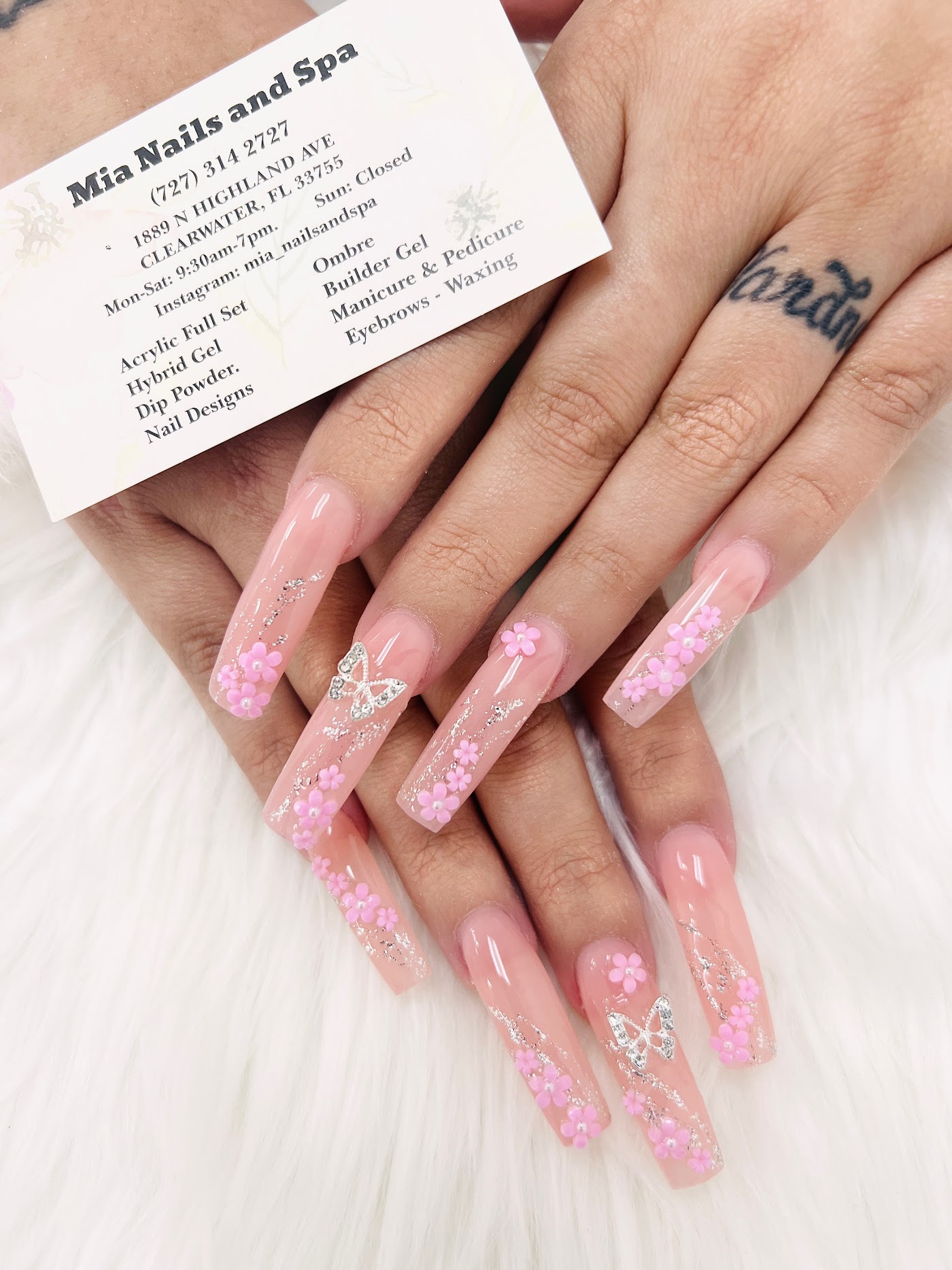 Mia Nails and Spa interior