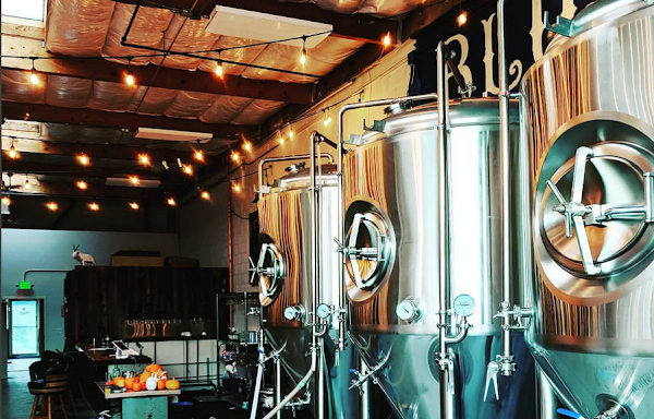 Blue Oak Brewing Company, 815 Cherry Ln, San Carlos, CA 94070, USA