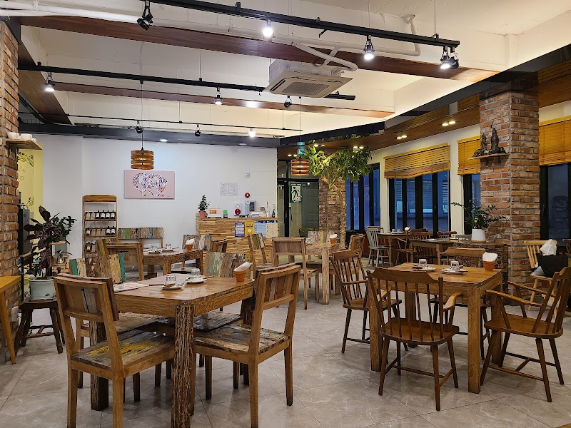 Rama & Bavana photo 1