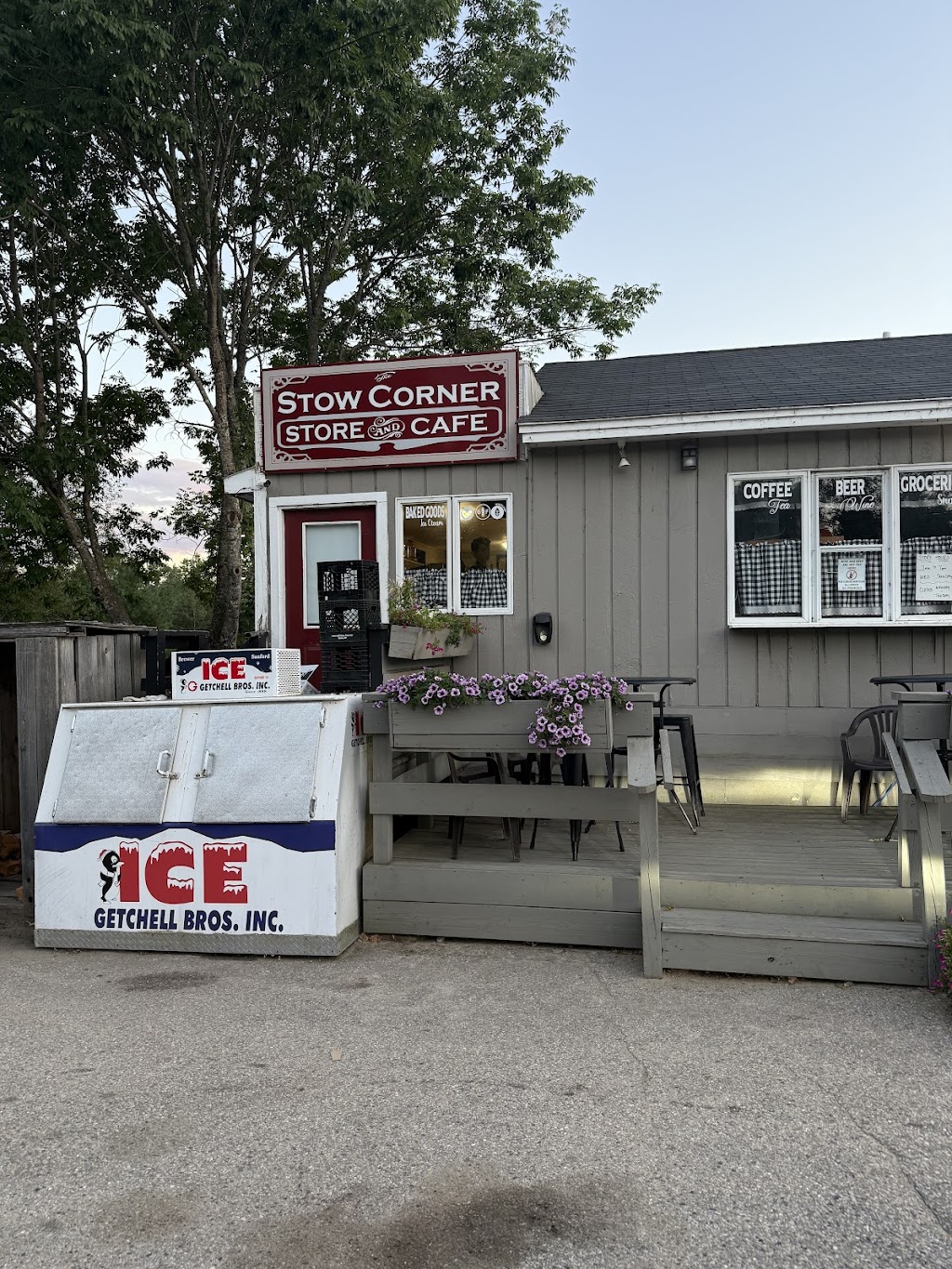 Stow Corner Store