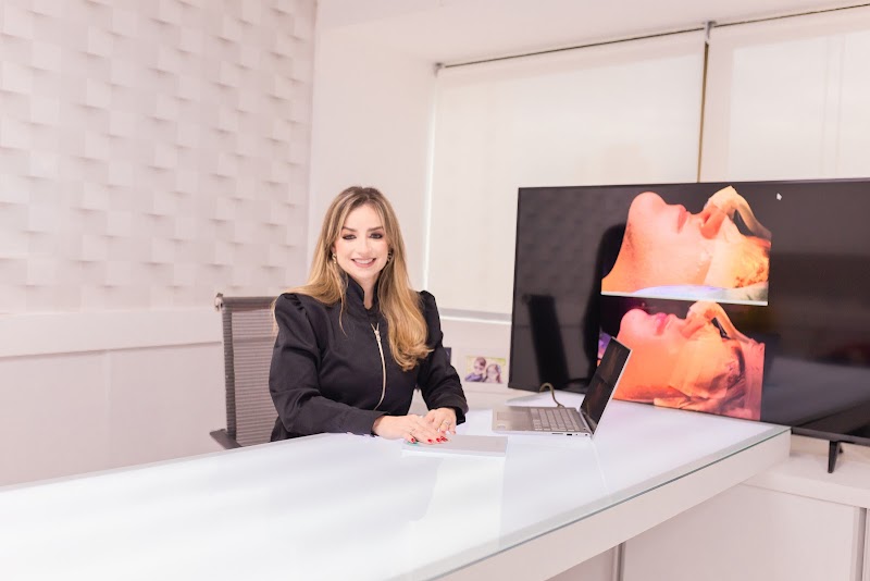 Dra. Aline Waked - Ortodontia | Cirurgia Ortognática