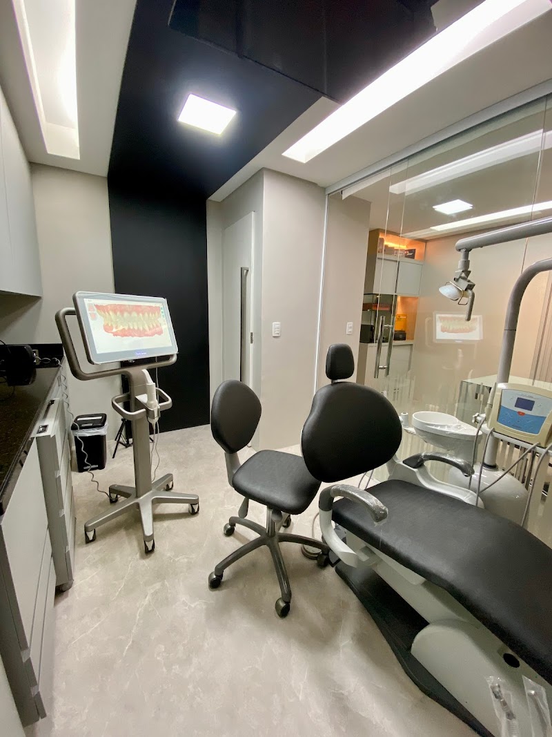 Dra. Aline Waked - Ortodontia | Cirurgia Ortognática - foto 4