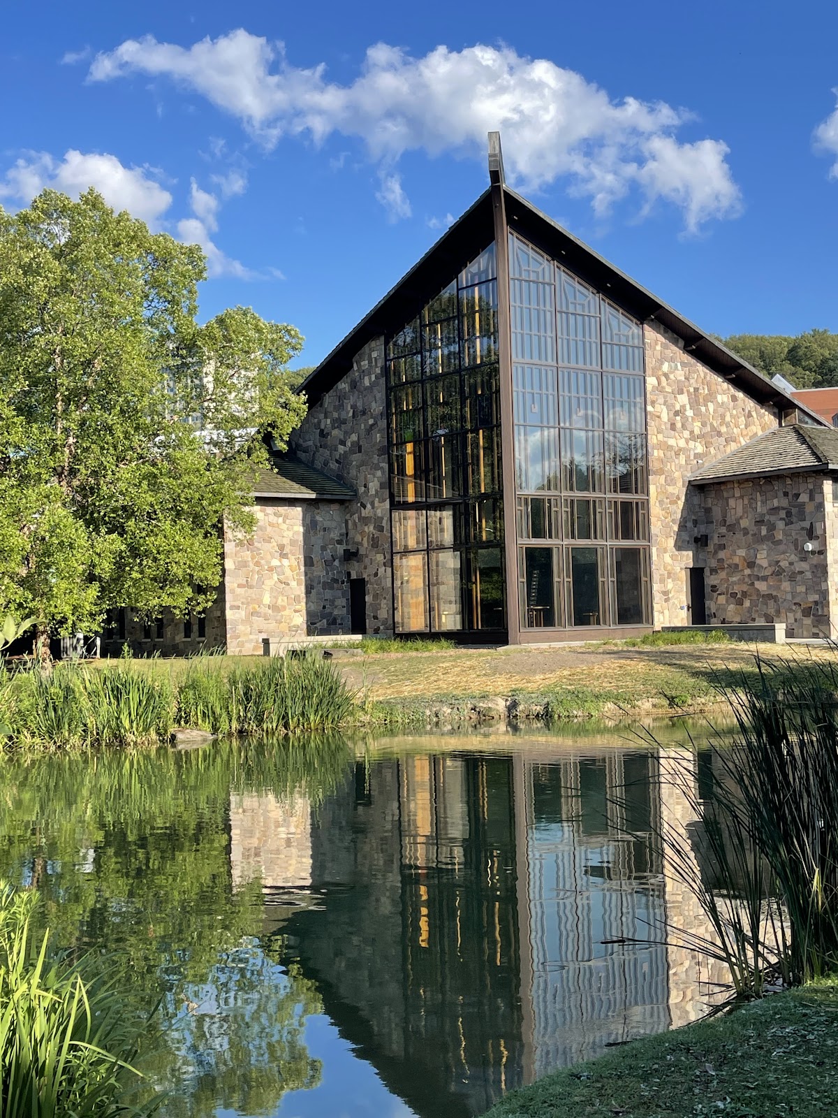 Ithaca College Guide: Best Restaurants, Bars & Hotels (2026)