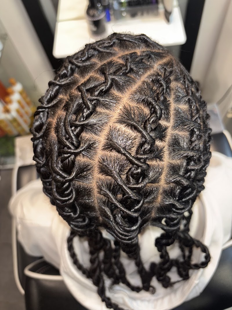 FREDDY MUAMBA KAKANDA (FREKAM COIFFURE) — photo 4
