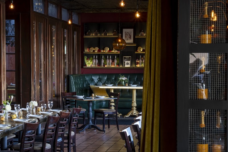 The Six Social House