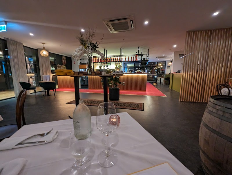 Fellini Italian Restaurant & Much More