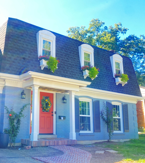 Lady On The Roof­­® photo 1