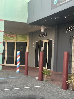 Lou’s Men’s Hairdresser