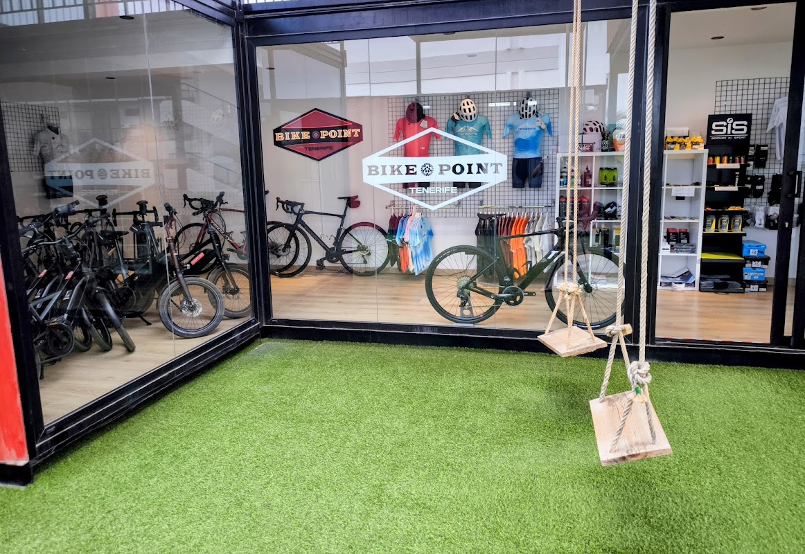 Mountain Bike Rental in Callao Salvaje