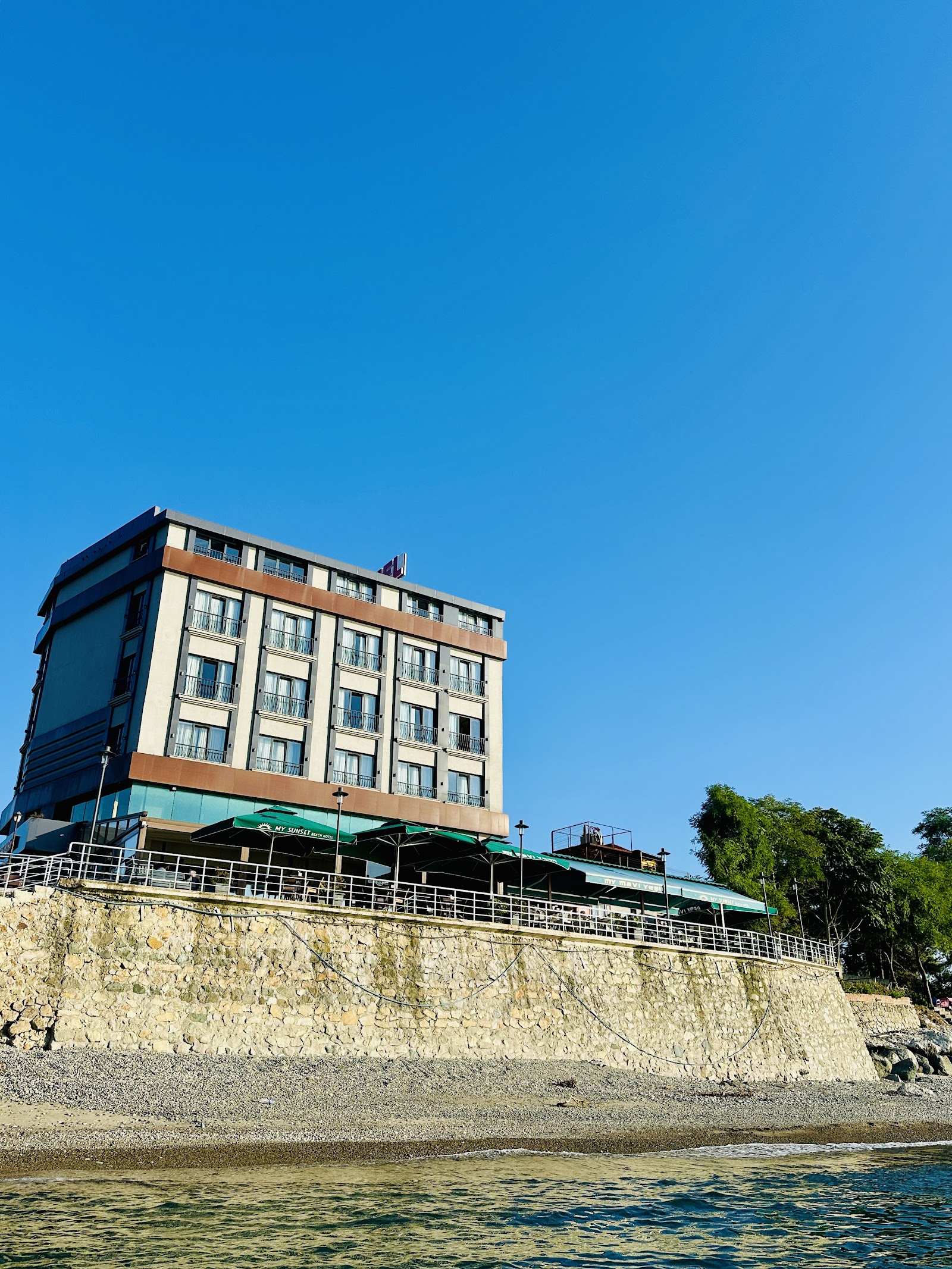 MY SUNSET Beach Hotel mekanı